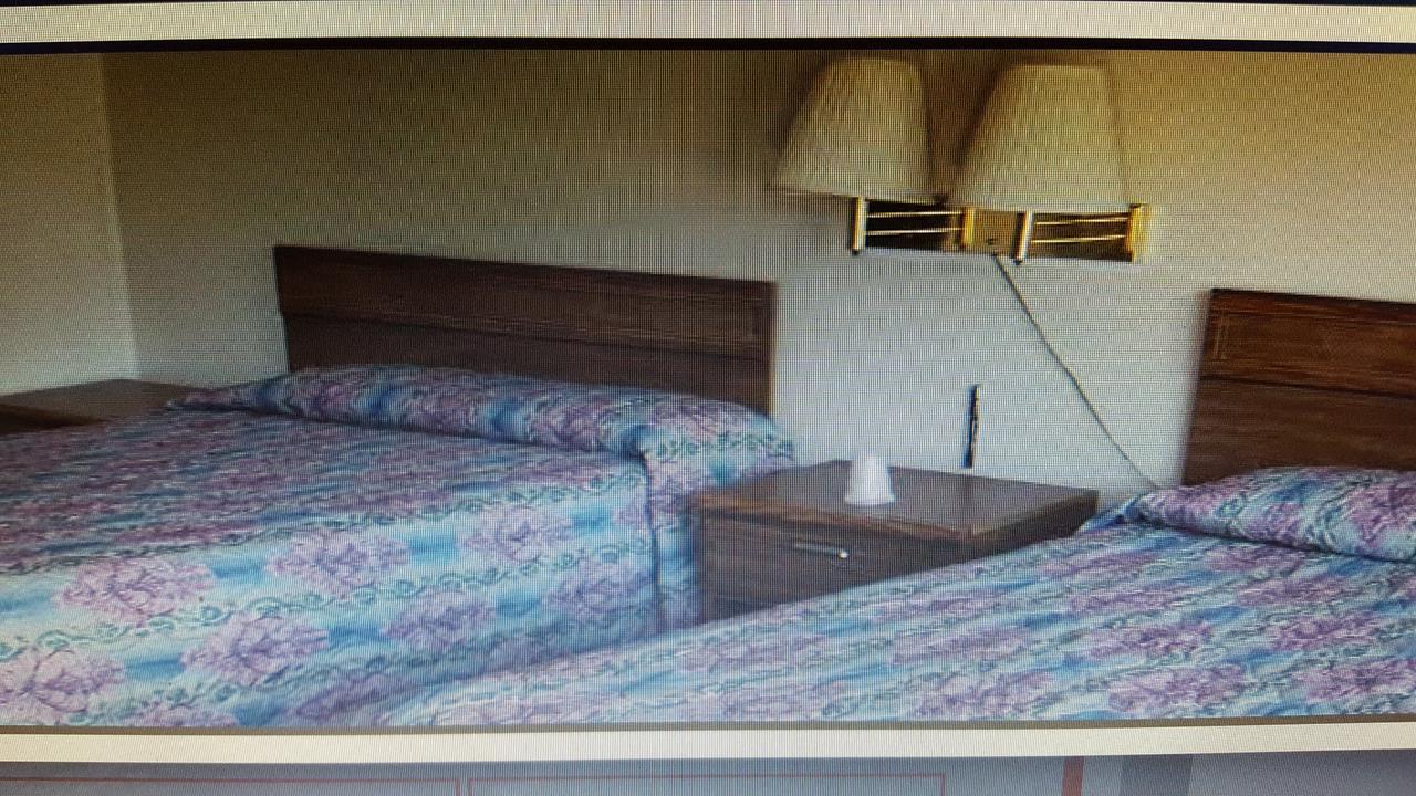 Relax Inn Montour Falls Экстерьер фото